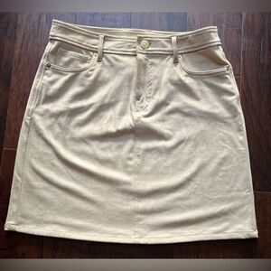 Tommy Bahama Salina Sands Skirt Faux Suede Size 31 MSRP $108 NWOT